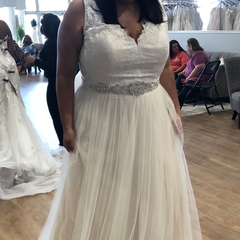 Plus Size Wedding Dreas
